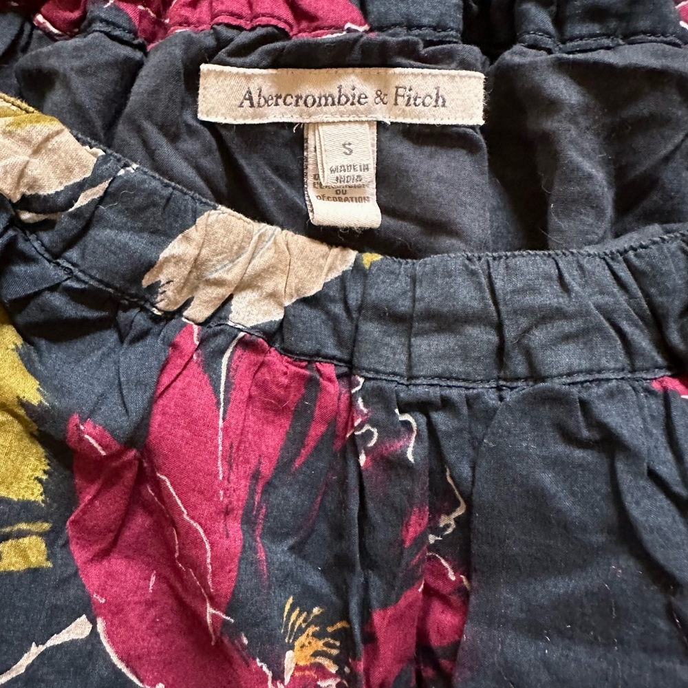 Abercrombie & Fitch very short skirt two layers low rise fine cotton floral sz s